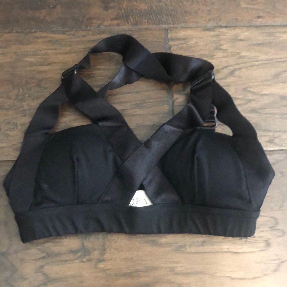 Aura sports bra